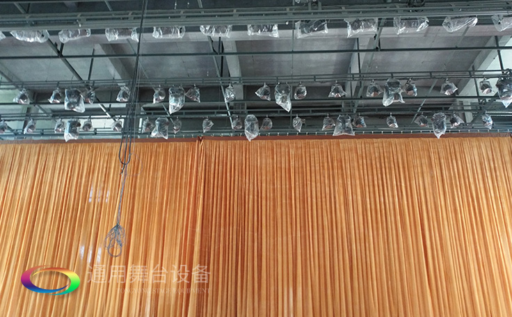 深圳濱海旅游度假區(qū)kaisa金沙灣雪域廣場舞臺阻燃幕布、舞臺燈光等項目！促進(jìn)旅游、文化融合發(fā)展，帶動服務(wù)產(chǎn)業(yè)整體轉(zhuǎn)型升級！