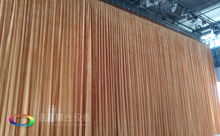 舞臺阻燃幕布在設施設備安裝、拆裝舞臺（包括裝臺、拆臺）以及系統調試、運行等操作規程