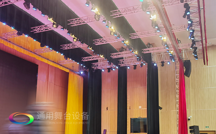 專業(yè)品質(zhì)、極具性價(jià)比舞臺阻燃幕布 優(yōu)選通用舞臺