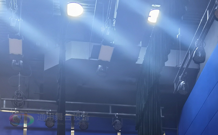 劇場(chǎng)劇院常規(guī)舞臺(tái)燈光、舞臺(tái)吊桿布置