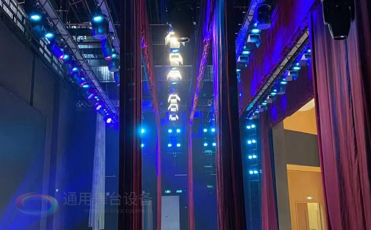 裝飾舞臺 提升演出效果 舞臺大幕、二道幕、三道幕、橫側(cè)幕、紗幕、天幕、吸音幕、串疊幕、側(cè)幕、安全防火幕...